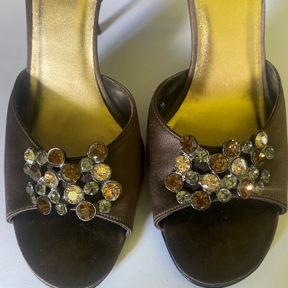 Stuart Weitzman brown satin "Blarneystone" d'orsay heels with stones EUC, sz 9.5 - Picture 5 of 7